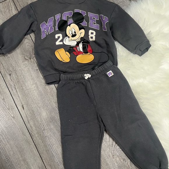 H&M Other - 2-Piece Sweatshirt Set